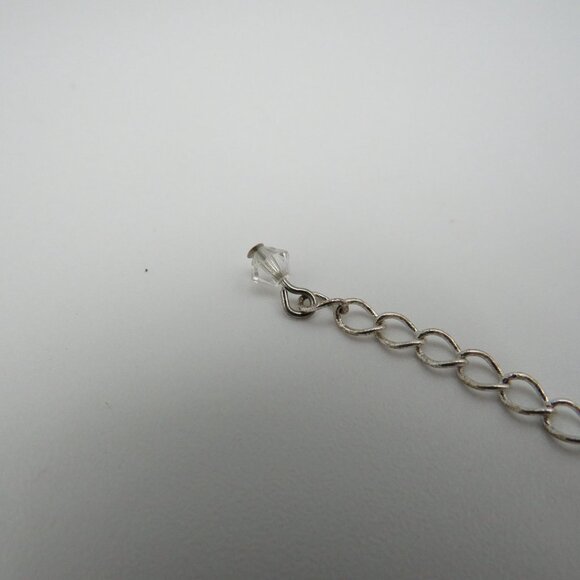 Crystal Necklace 18" Heart Shaped Faceted Red Pendant Necklace Silver Tone Chain - Picture 6 of 7